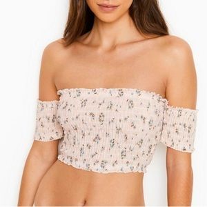 NWT VS Off Shoulder Crop Top